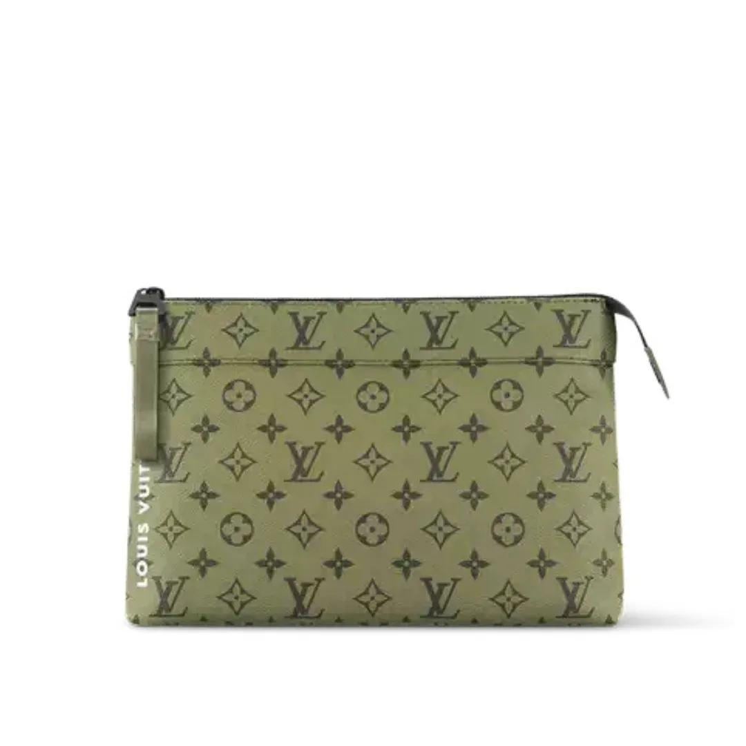 Louis Vuitton Pochette Voyage Souple M82800